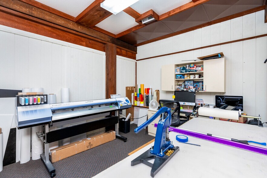 More Photos Of 50 Middlebrook Ave, Staunton Storefront For Sale