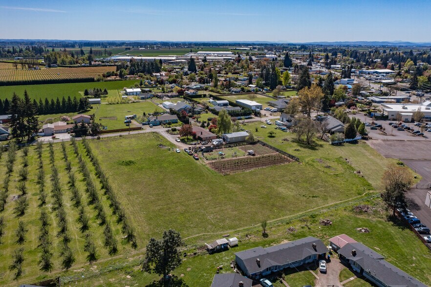More Photos Of 1661 Lincoln Rd, Woodburn Land For Sale
