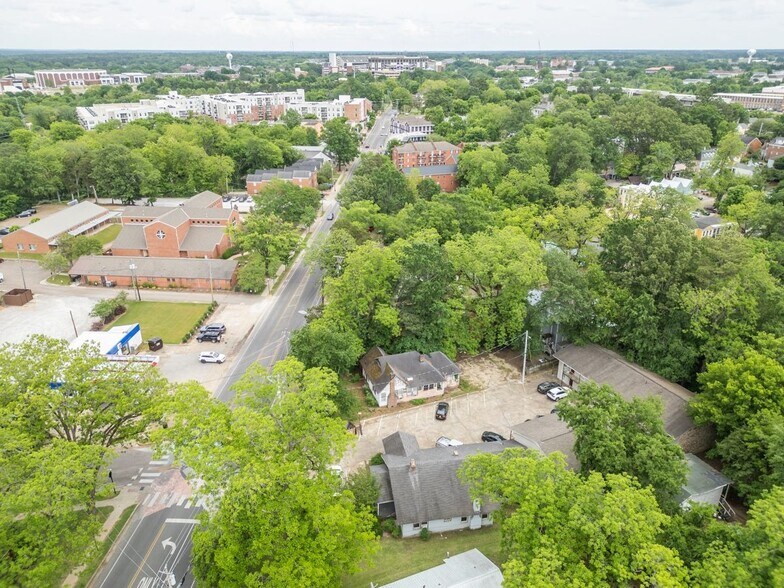 More Photos Of 522 & 524 University Dr, Starkville Apartments For Sale