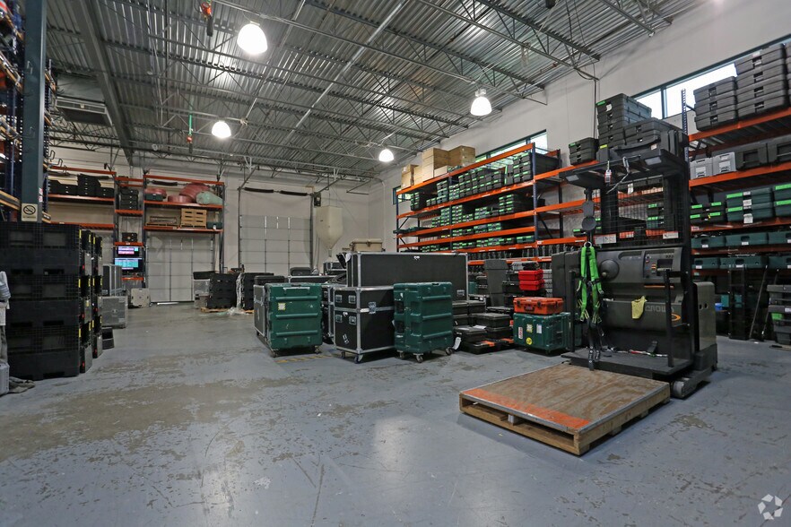 More Photos Of 16503 Air Center Blvd, Houston Unknown For Lease