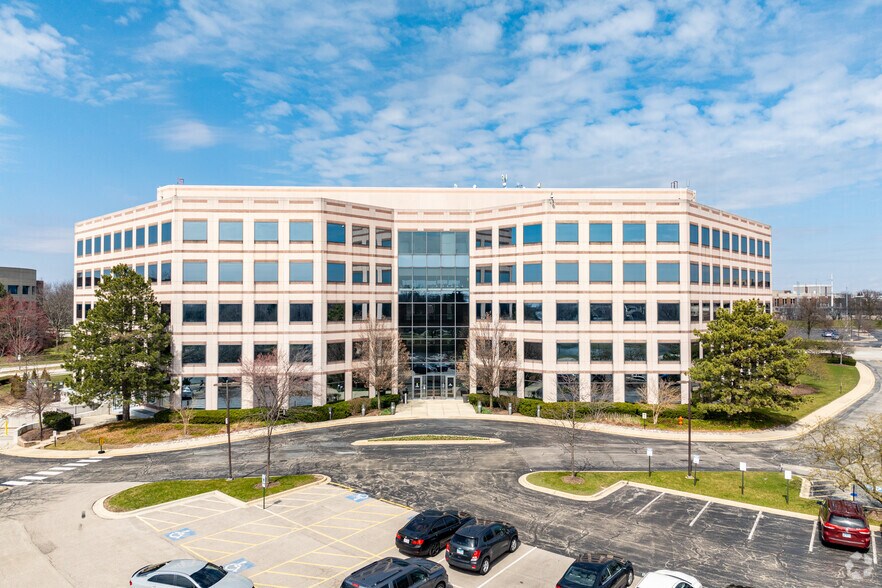 More Photos Of 184 Shuman Blvd, Naperville Office For Lease