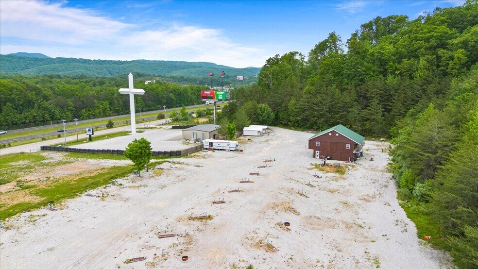 More Photos Of 269 Luther Seiber blvd, Pioneer Specialty For Sale