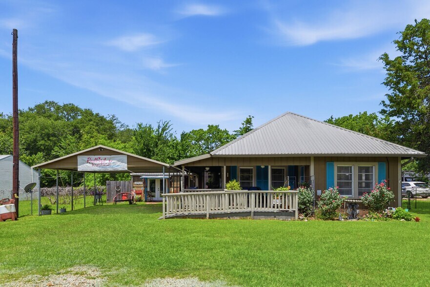 More Photos Of 9282 State Highway 75 S, New Waverly Freestanding For Sale