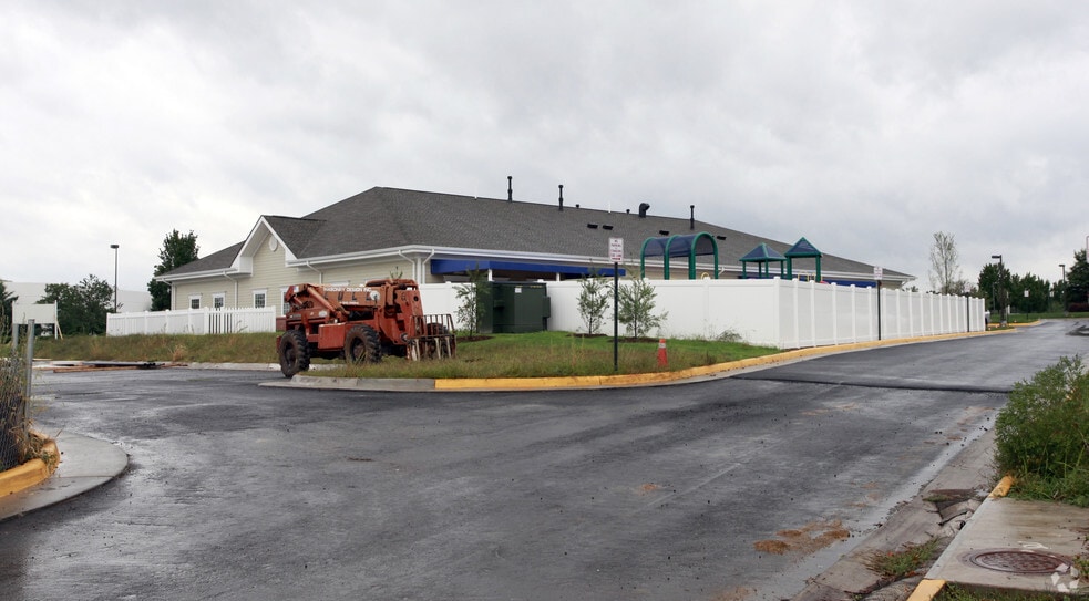 More Photos Of 4150 Pleasant Valley Rd, Chantilly Daycare Center For Sale