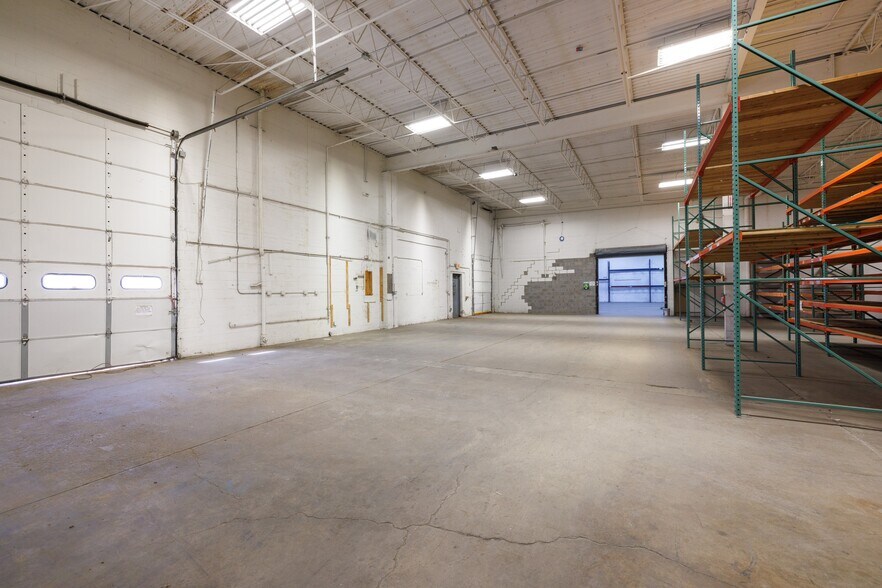 More Photos Of 29601-29607 Hall St, Solon Warehouse For Lease