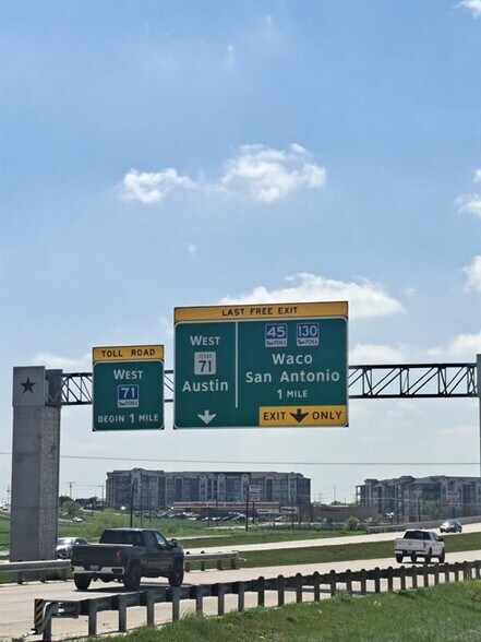 More Photos Of 4000 Burch Drive, Del Valle Land For Sale