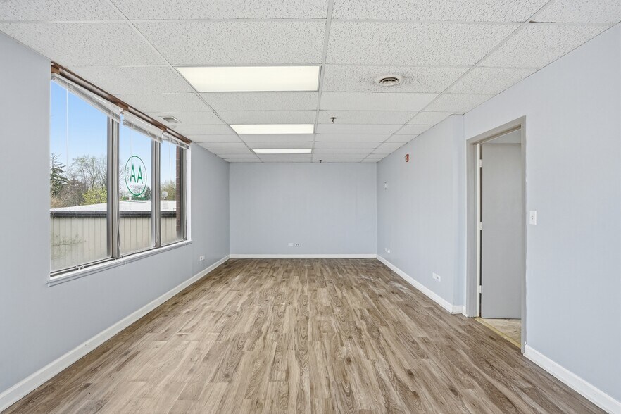 More Photos Of 2071 Irving Park Rd, Hanover Park Medical For Sale