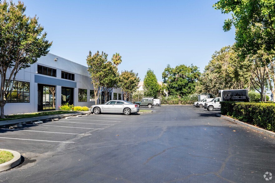 More Photos Of 2286-2298 Tripaldi Way, Hayward Unknown For Lease