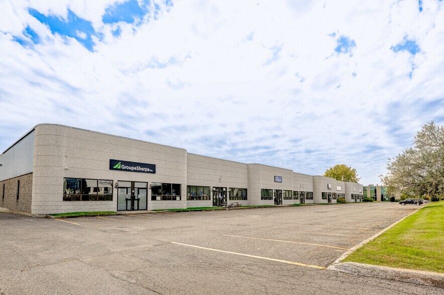 More Photos Of 80-150 Av Lindsay, Dorval Warehouse For Lease