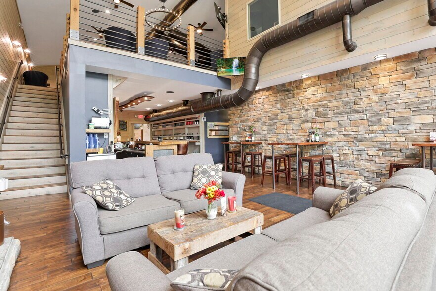 More Photos Of 14675 Zion Rd, Thornville Restaurant For Sale