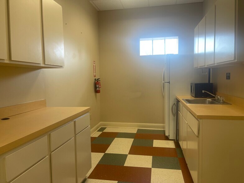More Photos Of 2602-2608 N Main Ave, San Antonio Unknown For Sale