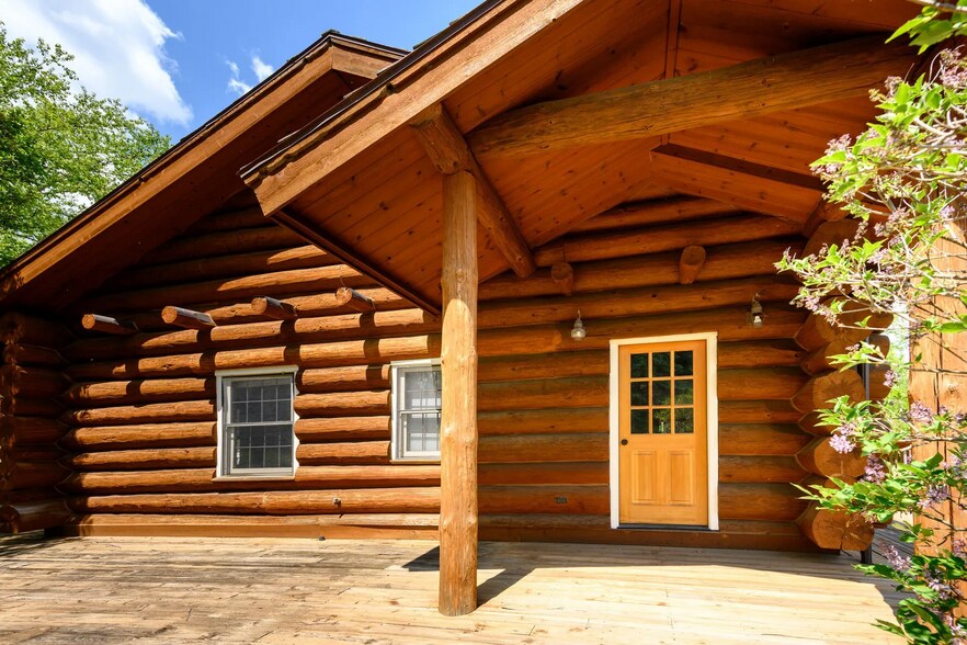 More Photos Of 4418 Richmond Rd, Ringwood Office For Sale