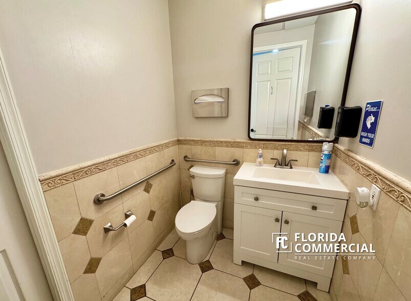 More Photos Of 2300 SE Monterey Rd, Stuart Office For Sale