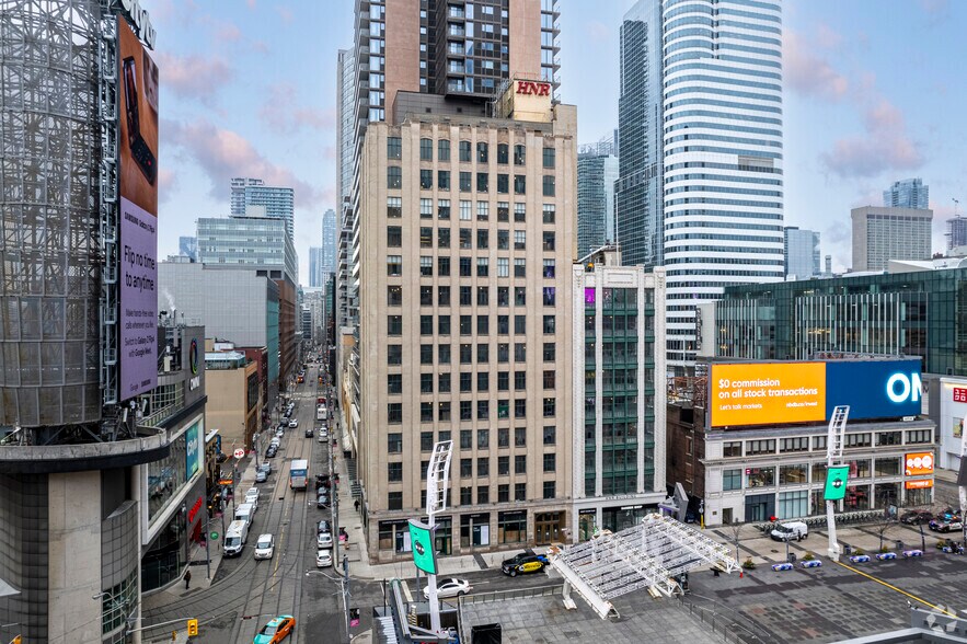 More Photos Of 21 Dundas Sq, Toronto Office For Lease