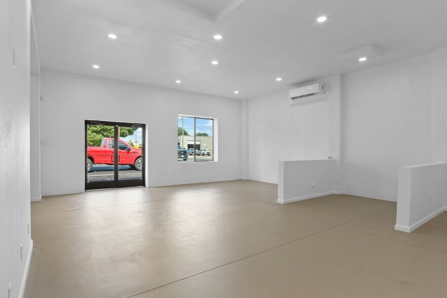 More Photos Of 7490 Lander Ave, Hilmar Office Residential For Sale