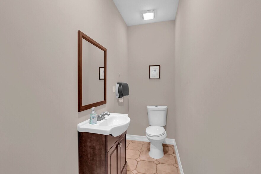 More Photos Of 22830 Fritz Ln, Spring Office Residential For Lease
