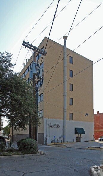 More Photos Of 17 S Chadbourne St, San Angelo Office For Lease