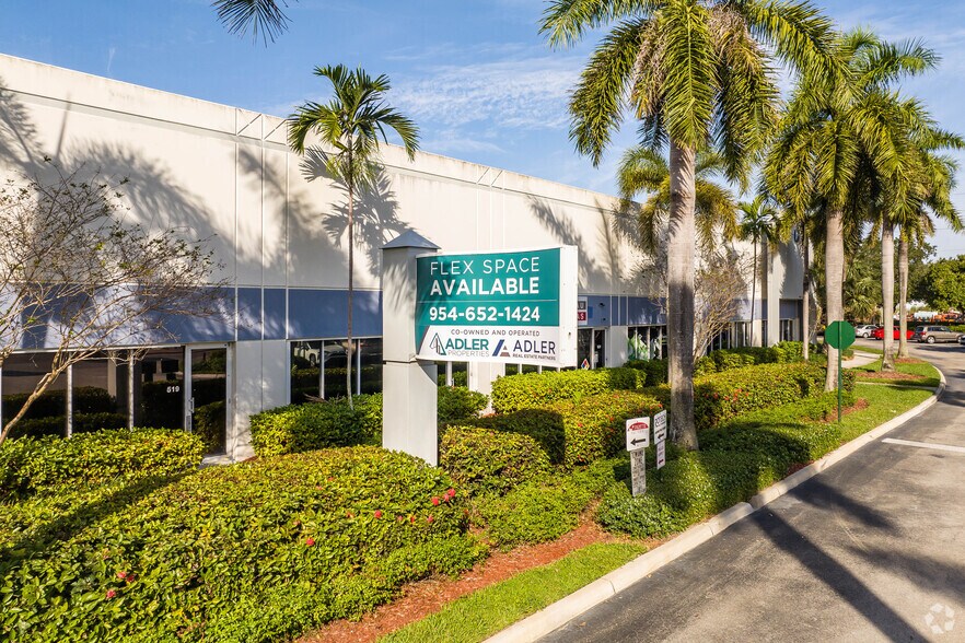 More Photos Of 4350 Oakes Rd, Davie Flex For Lease