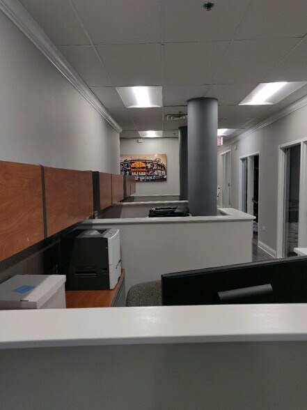 More Photos Of 19-27 N Green St, Chicago Loft Creative Space For Sale