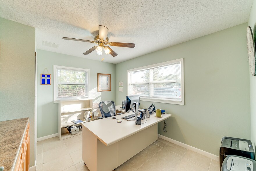 More Photos Of 1840 Sarno Rd, Melbourne Office For Sale