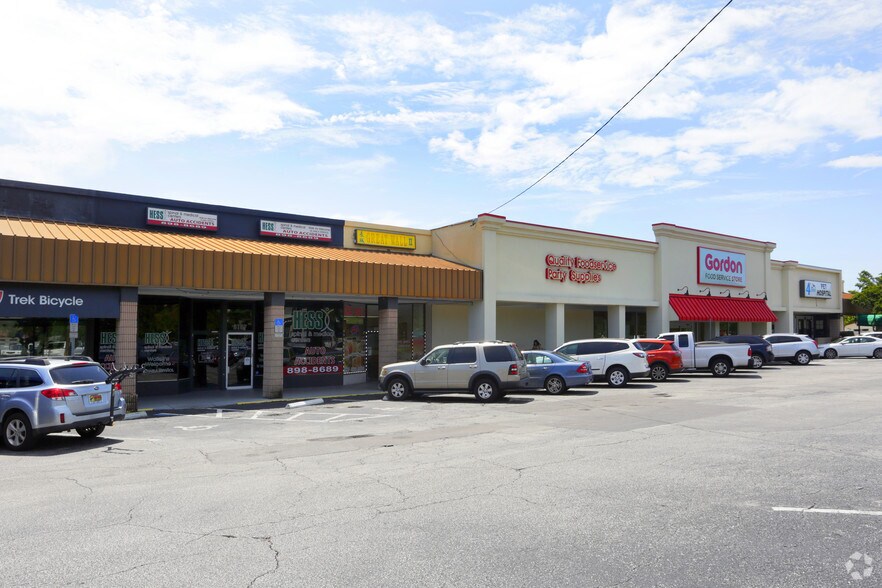 More Photos Of 3131-3185 4th St N, Saint Petersburg Freestanding For Lease