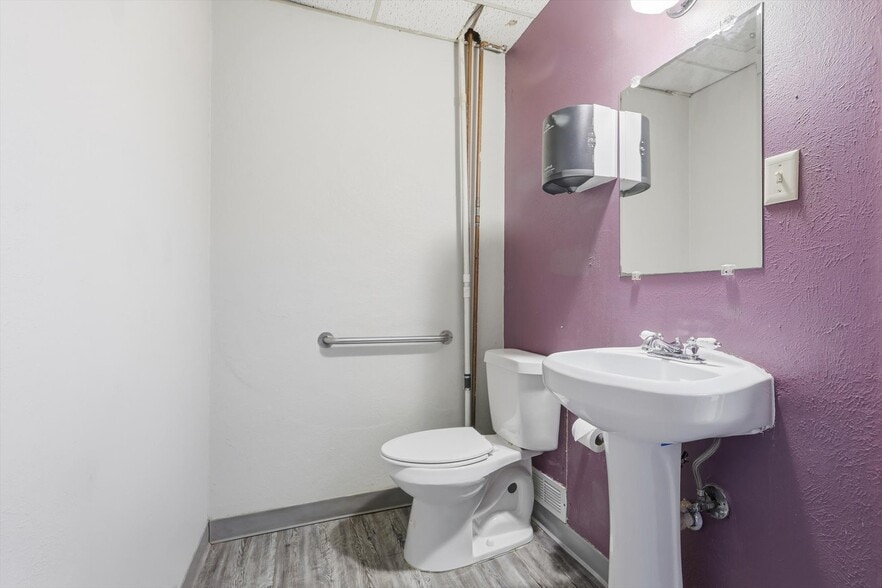 More Photos Of 2141-2149 W Park Blvd, Plano Unknown For Lease