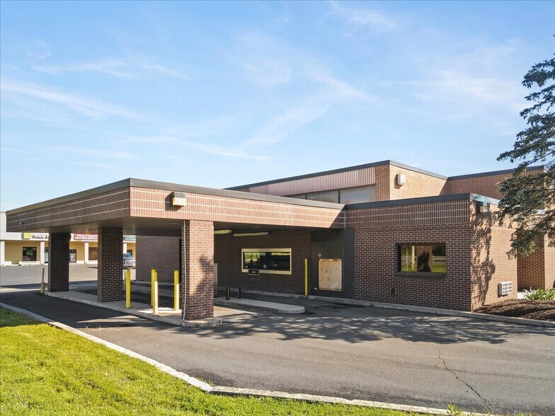 Primary Photo Of 209 Skyline Dr, East Stroudsburg Freestanding For Lease