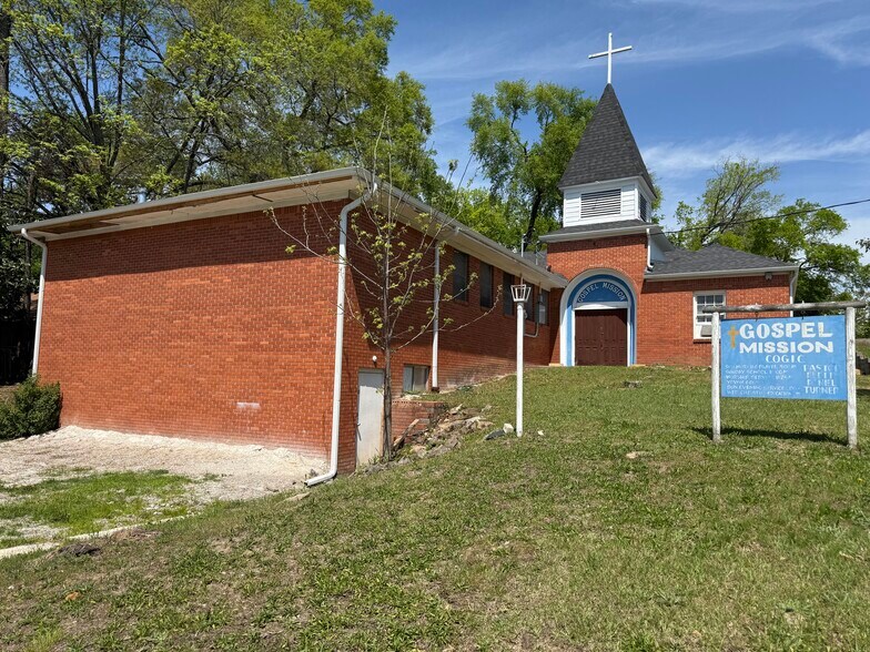 More Photos Of 1107 Spring St, Hot Springs Flex For Sale