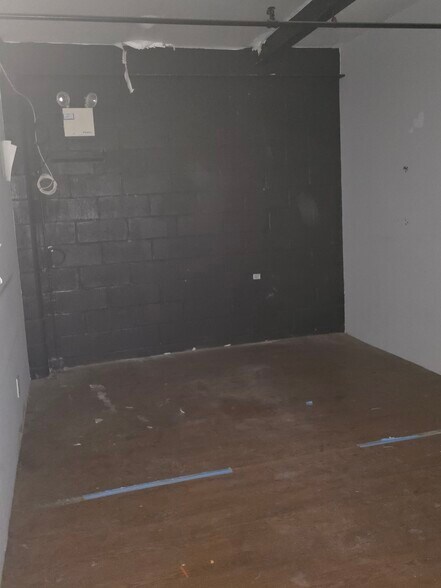 More Photos Of 1020 E 48th St, Brooklyn Warehouse For Lease