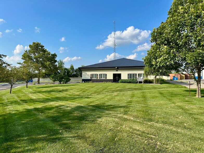 More Photos Of 4042 W 82nd Ct, Merrillville Office For Lease