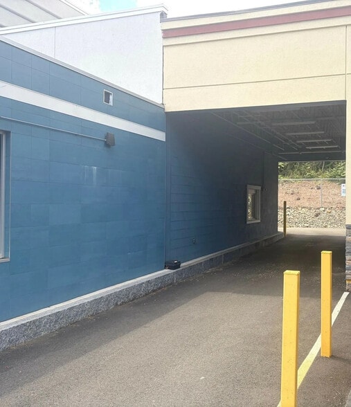 More Photos Of 1141 Revere Beach Pky, Revere Restaurant For Lease