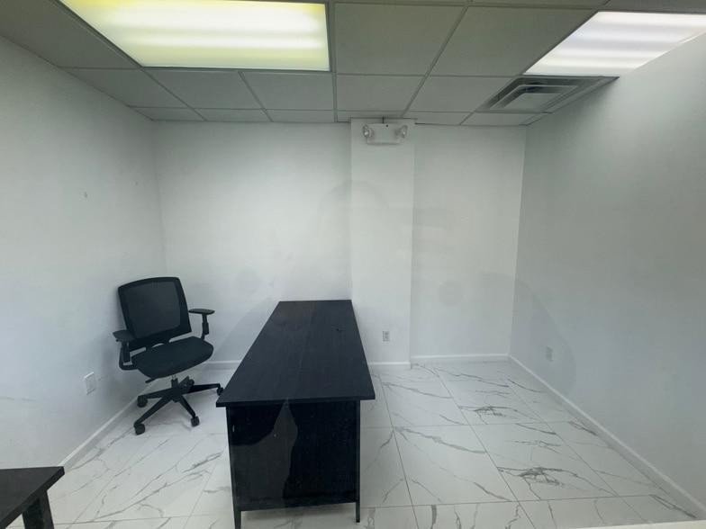 More Photos Of 8237 164th St, Jamaica Storefront For Lease