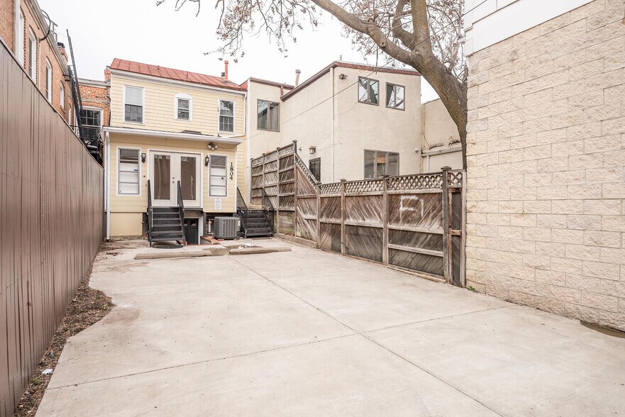 More Photos Of 1804 T St NW, Washington Office For Lease