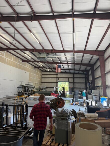 More Photos Of 4755 Mercantile Ave, Naples Unknown For Lease