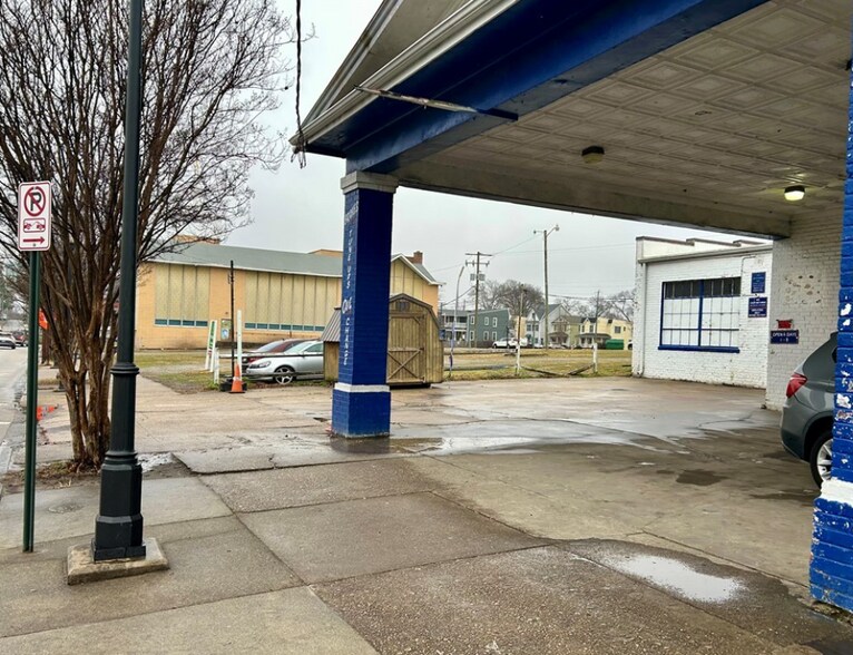 More Photos Of 1201 N 25th St, Richmond Freestanding For Sale