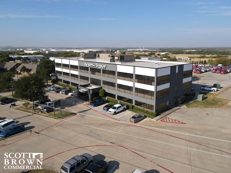 More Photos Of 4401 N Interstate 35, Denton Medical For Lease