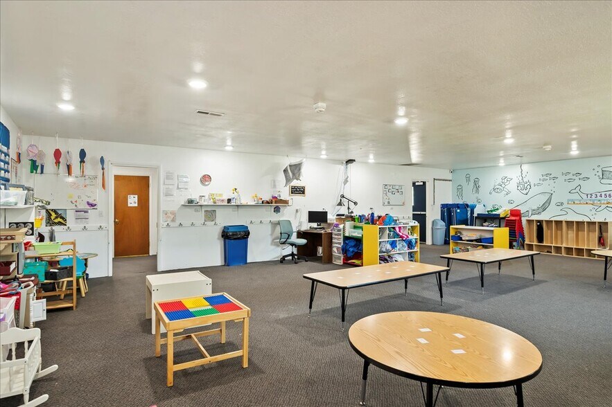 More Photos Of 522 N 9th Ave, Caldwell Daycare Center For Sale
