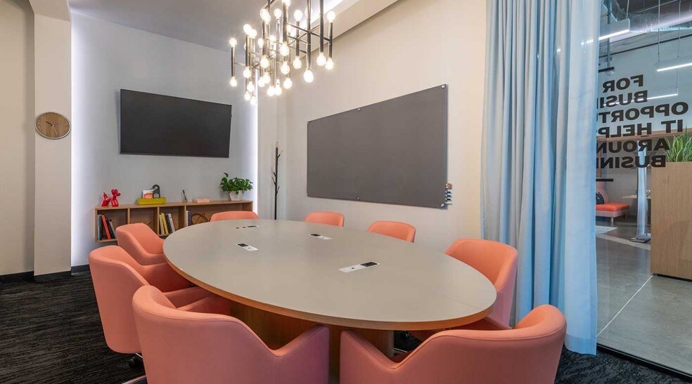 More Photos Of 550 Reserve St, Southlake Coworking Space