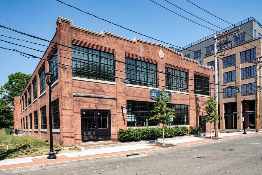 Primary Photo Of 11 Chestnut St, Norwalk Apartments For Lease