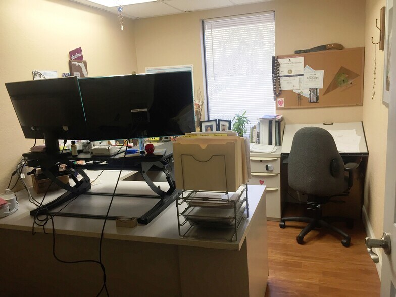 More Photos Of 8109 E Dr Martin Luther King Jr Blvd, Tampa Office For Sale