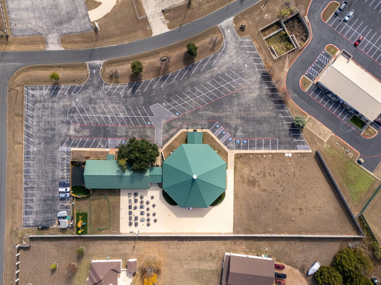 More Photos Of 6600 S Lakewoods Dr, Georgetown Specialty For Sale