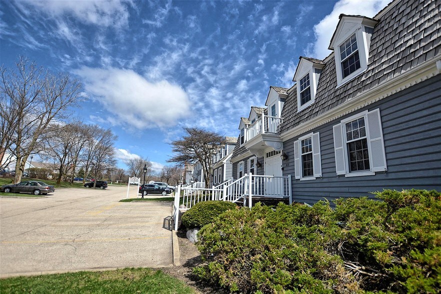 More Photos Of 1626 W Colonial Pky, Inverness Office For Sale