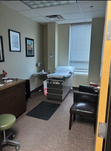 More Photos Of 1420 W Canal Ct, Littleton Coworking Space