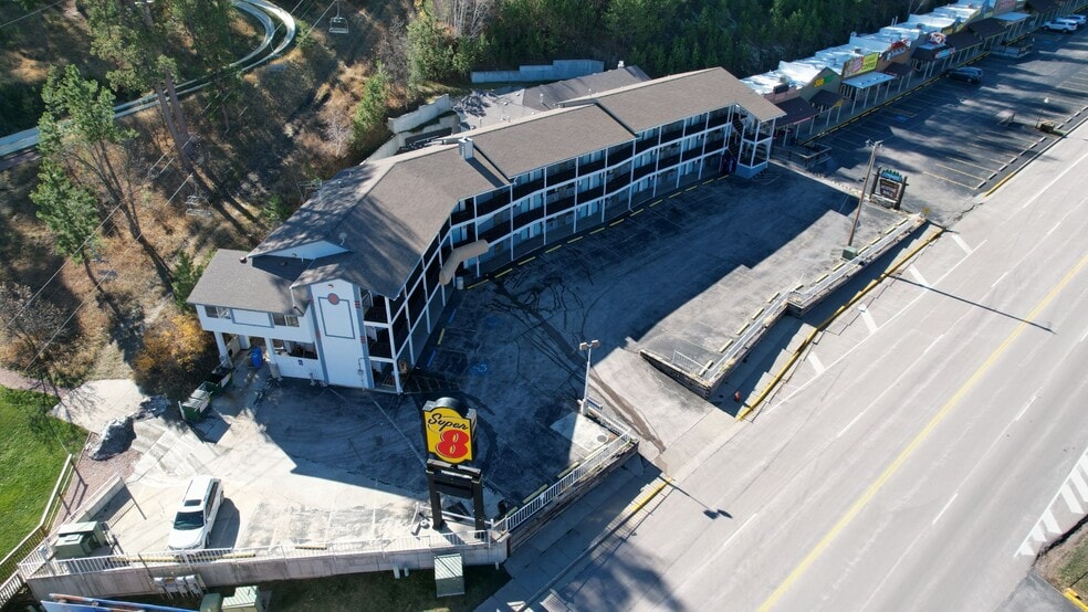 More Photos Of 702 Highway 16a, Keystone Hotel For Sale