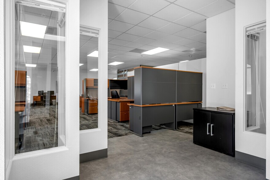 More Photos Of 8109 Laguna Blvd, Elk Grove Medical For Sale