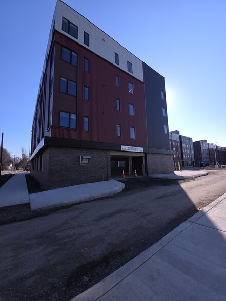 More Photos Of 450 S Park Ave, Buffalo Storefront Retail Residential For Lease