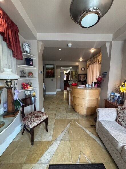 More Photos Of 51 E Huntington Dr, Arcadia Office For Sale