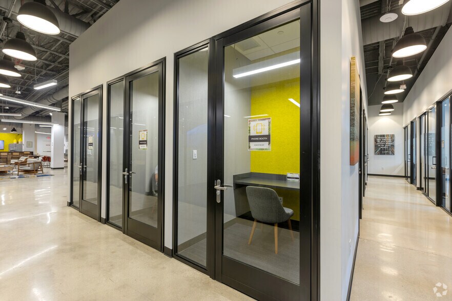 More Photos Of 700 S Rosemary Ave, West Palm Beach Coworking Space