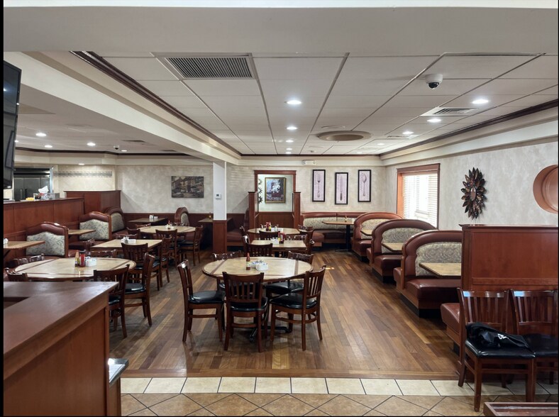 More Photos Of 3145 Chicago Rd, Steger General Retail For Sale