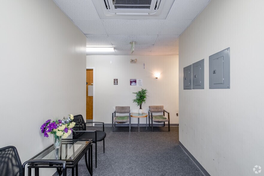 More Photos Of 6314 Windsor Mill Rd, Woodlawn Office For Sale